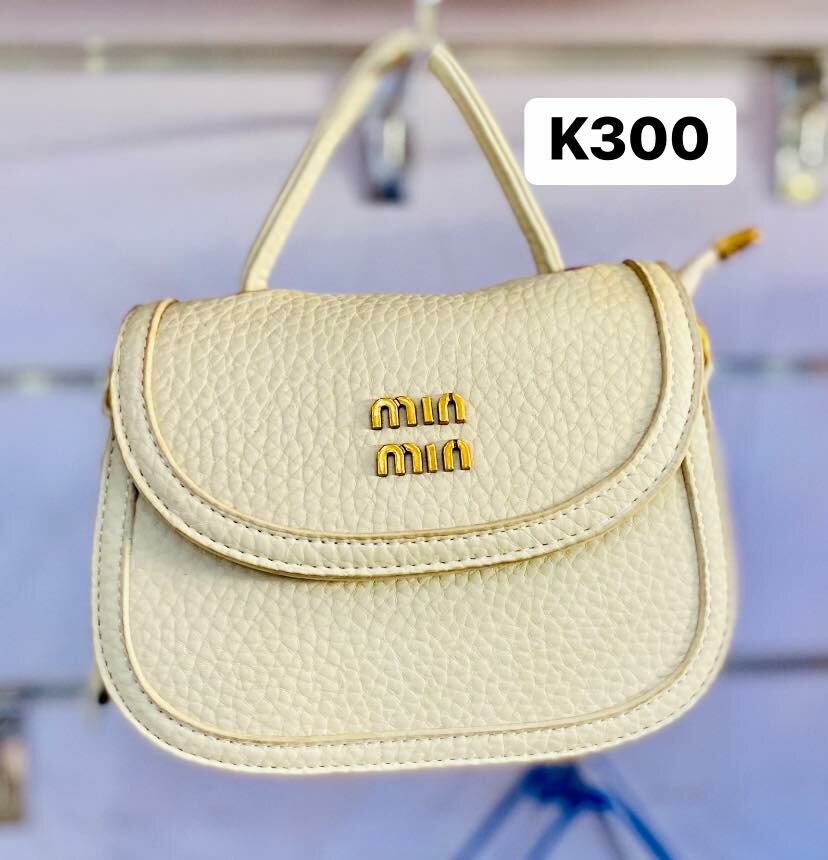 Ladies handbags beige