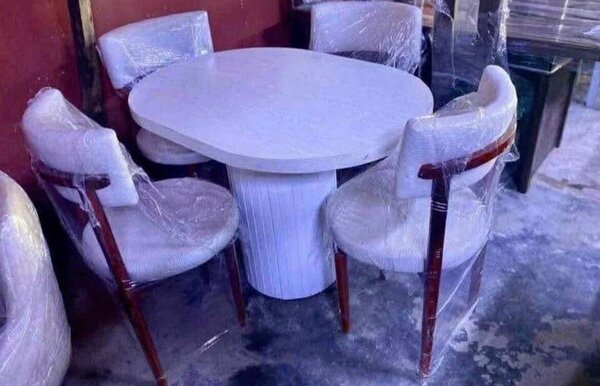 Ensemble Table Ronde