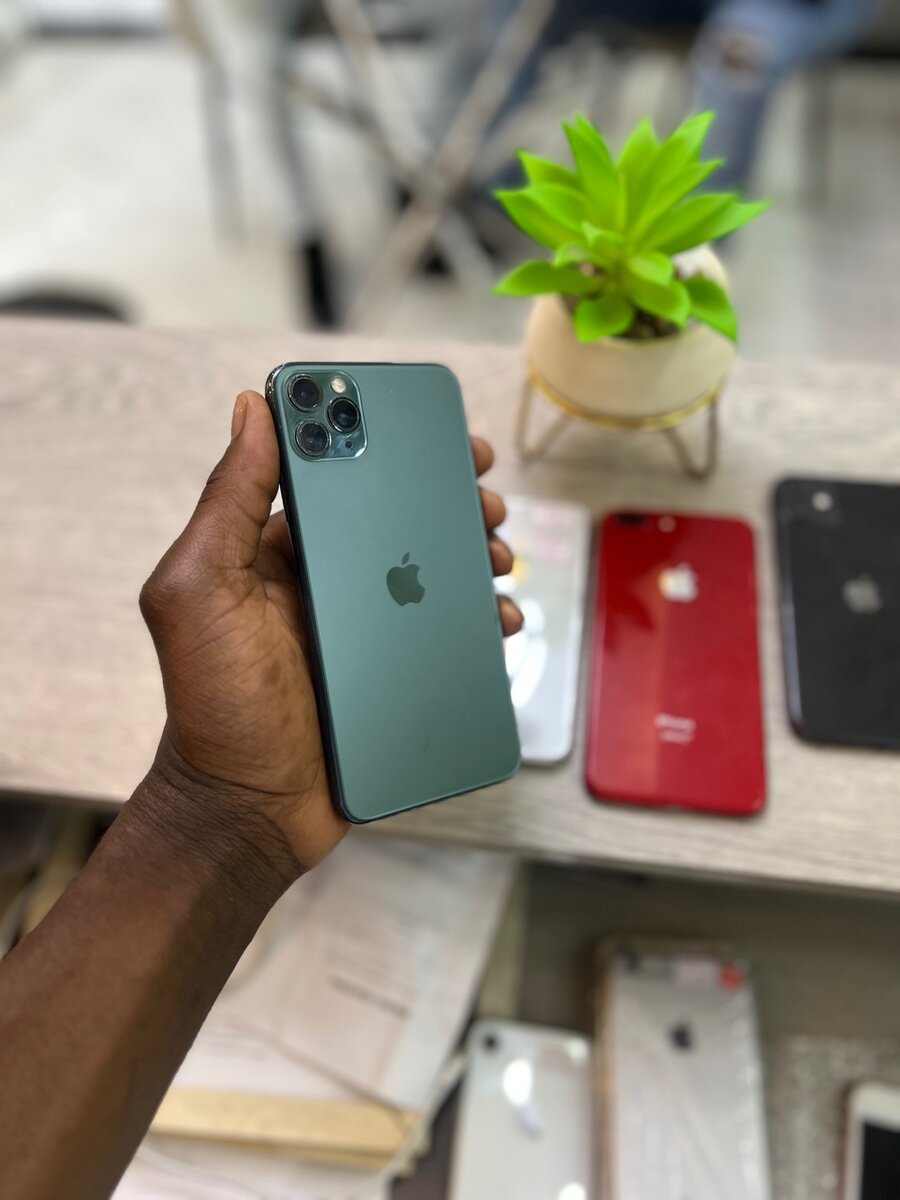 iPhone 11Pro max - (64 & 256gb) readily available