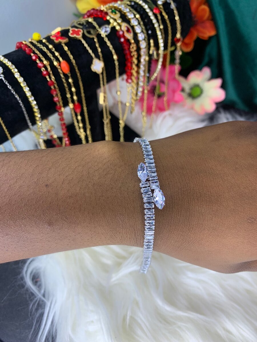 Minimalist bracelets