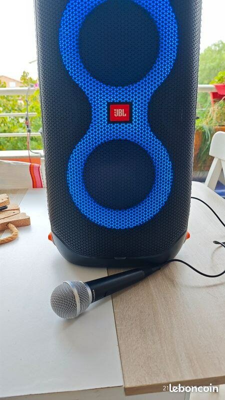 Enceinte portable puissante JBL