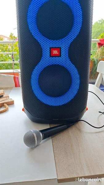 Enceinte portable puissante JBL