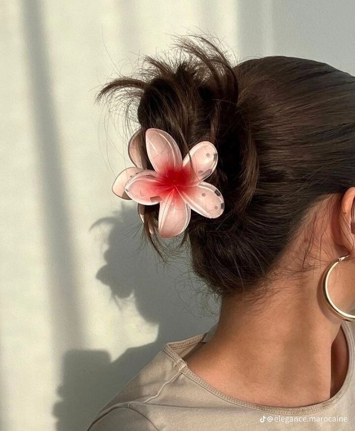 Flower hair clip