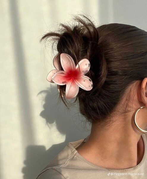Flower hair clip