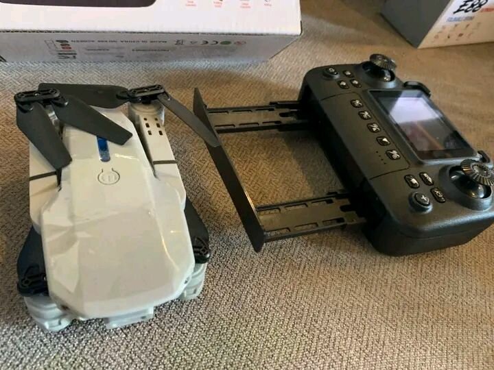 Drone GPS E88 avec caméra HD