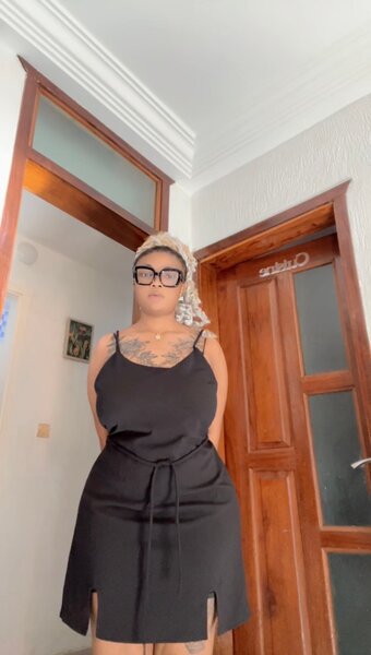 Robe Noire Élégante Femme