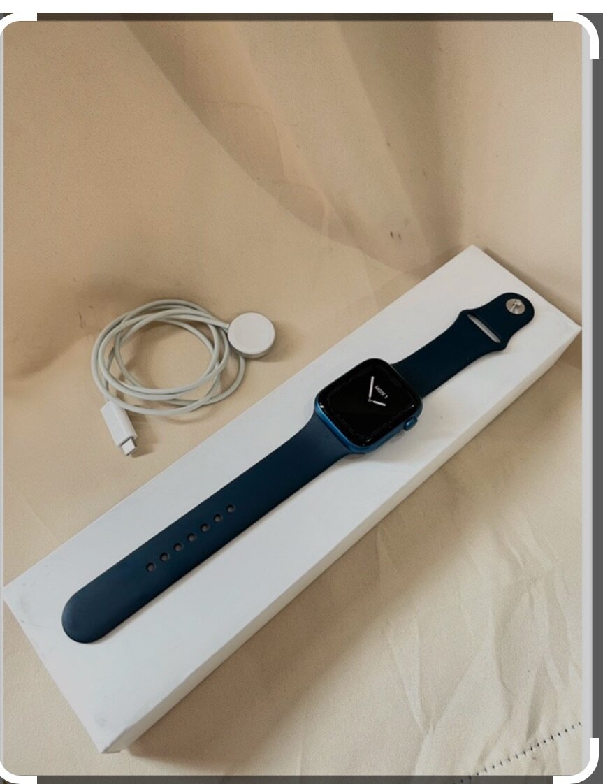 Продаю Apple Watch 7 series 41 mm в отличном состоянии