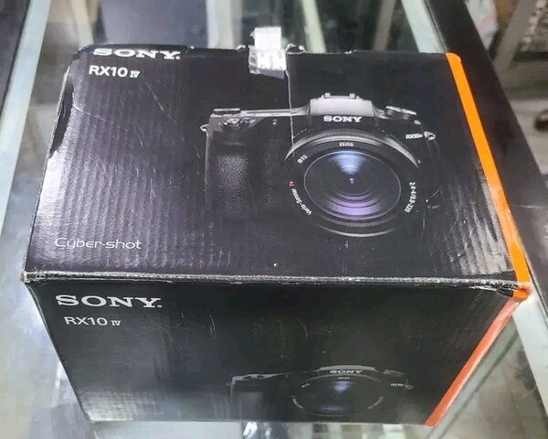 Appareil photo Sony RX10 IV