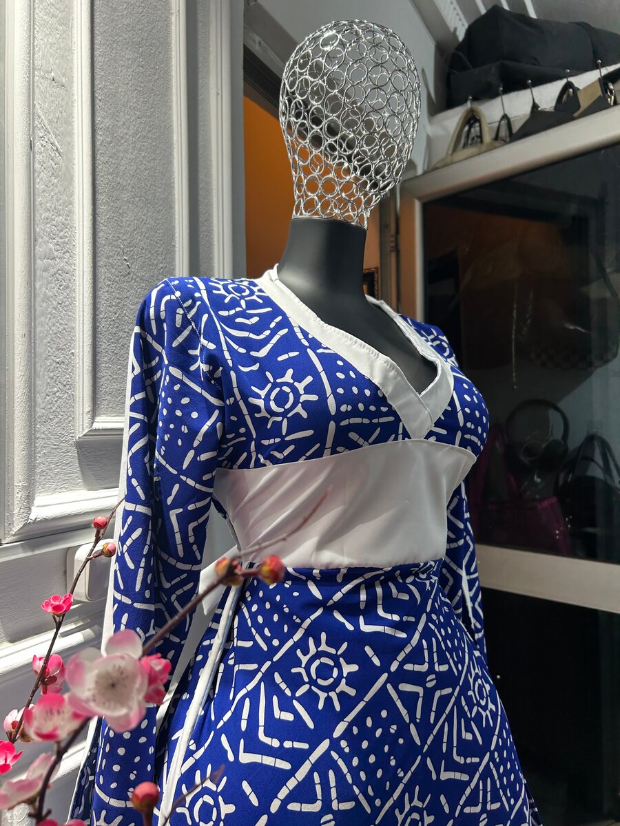 Robe longue bleue ethnique