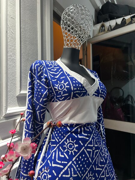 Robe longue bleue ethnique