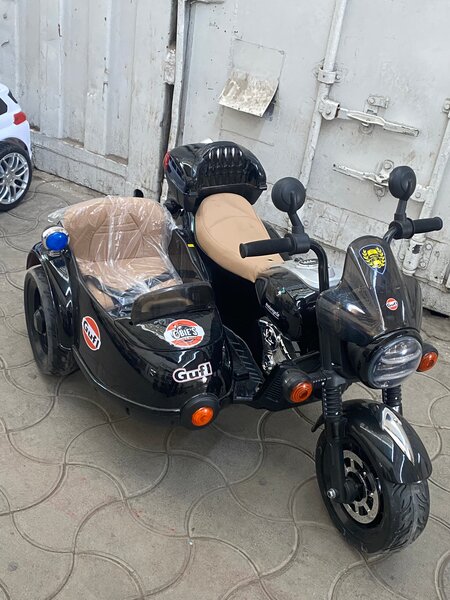 МОТОЦИКЛ ДВУХМЕСТНЫЙ   грузоподемность 70 кг 12 вольт акумля