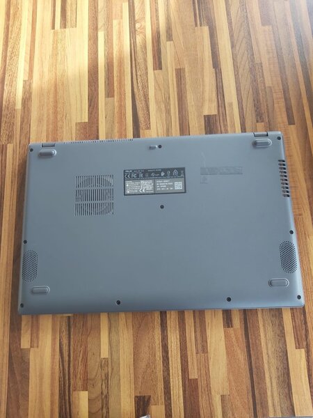 ASUS VIVOBOOK 15 CORE i3(10ème génération) QUASI-NEUF