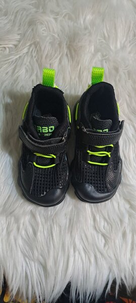 Chaussures enfants colorées