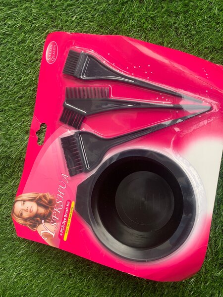 Dye/ relaxer mixing kit