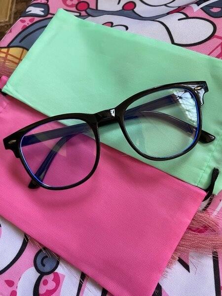 Lunettes Optiques Noires Élégantes