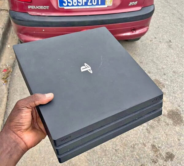 Console PS4 Pro 1TB