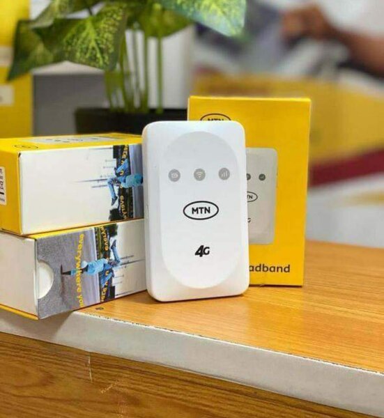 Universal pocket Mifi