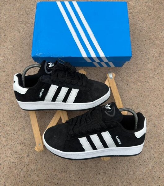 Baskets Adidas Campus Noires