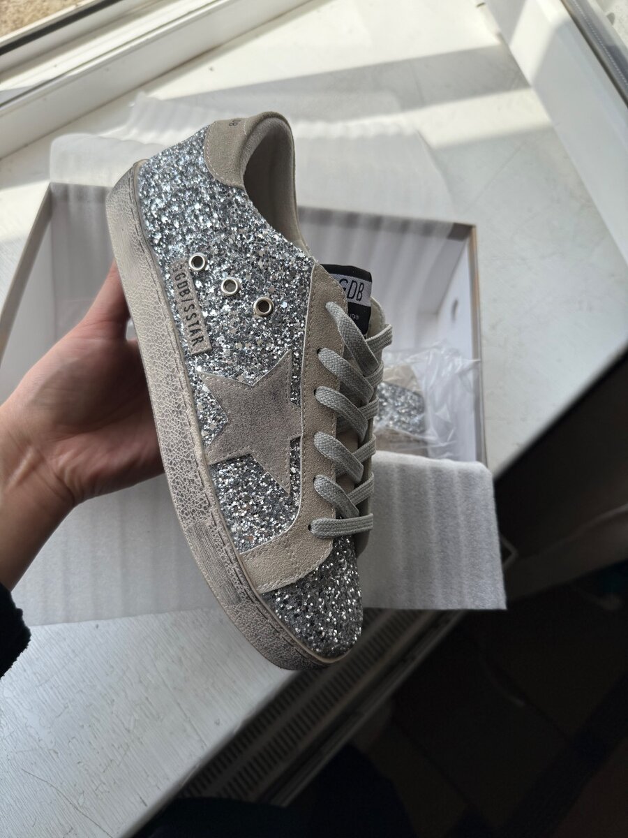 Топовые кеды Golden Goose