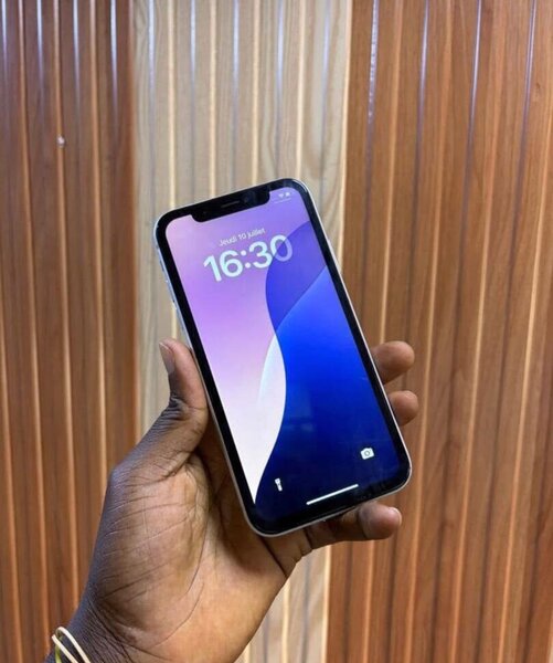 iPhone XR