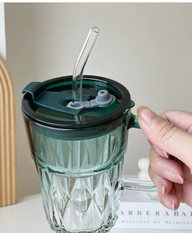 Crystal Diamond Glass Cup with Splash-Proof Lid and Reusable Glass Straw