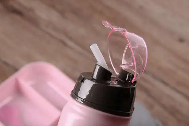 Gourde et boîte à goûter