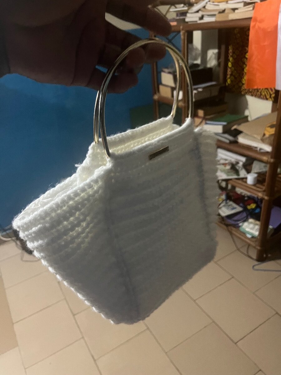 Sac à main crocheté élégant