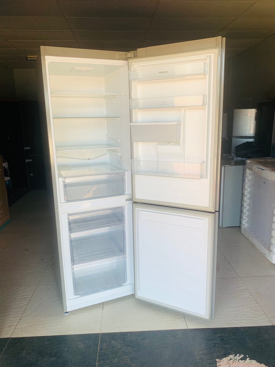 Hisense upright mirror fridge 420 liters