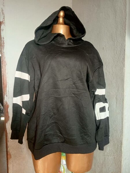 Sweat à capuche tendance