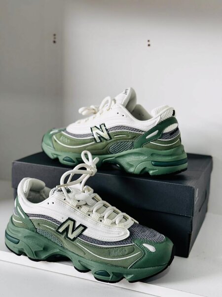 NEW BALANCE 1000
