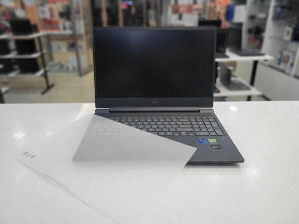 HP VICTUS 16T - r000 // 16.1