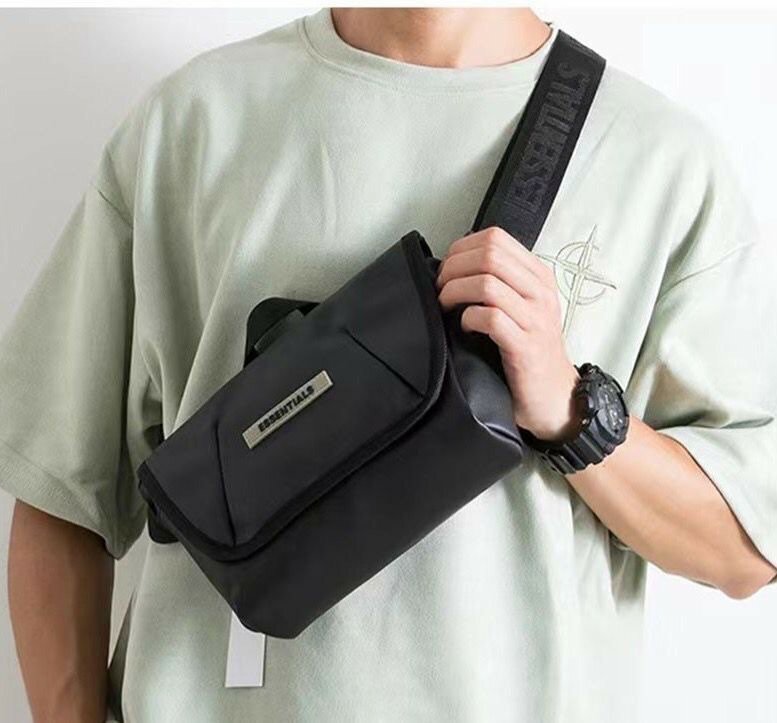 ESSENTIAL SIDE BAG
