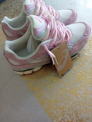 Lacets roses doux originaux