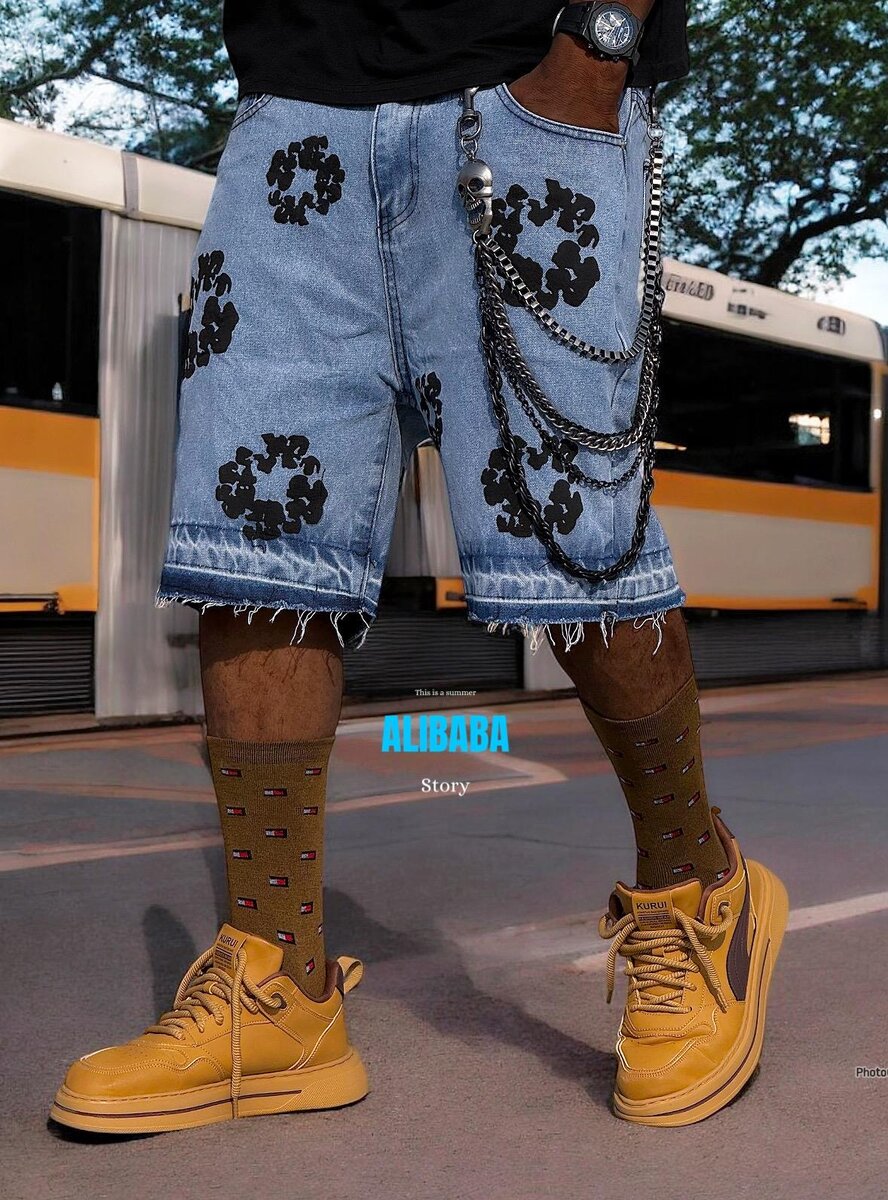 Short en jean avec chaînes