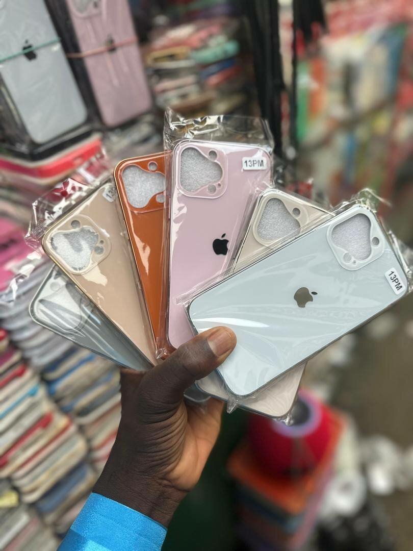 Coques iPhone Modernes Colorées