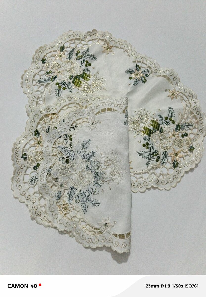 Nappes brodées élégantes