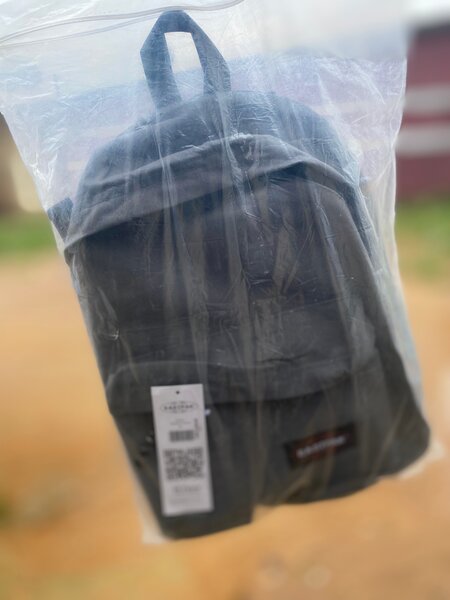 Sac à dos Eastpak gris