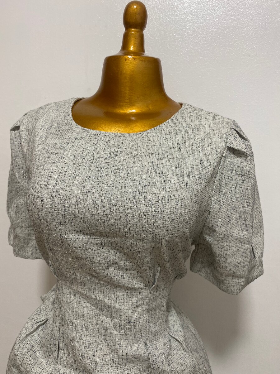 Robe élégante taille cintrée