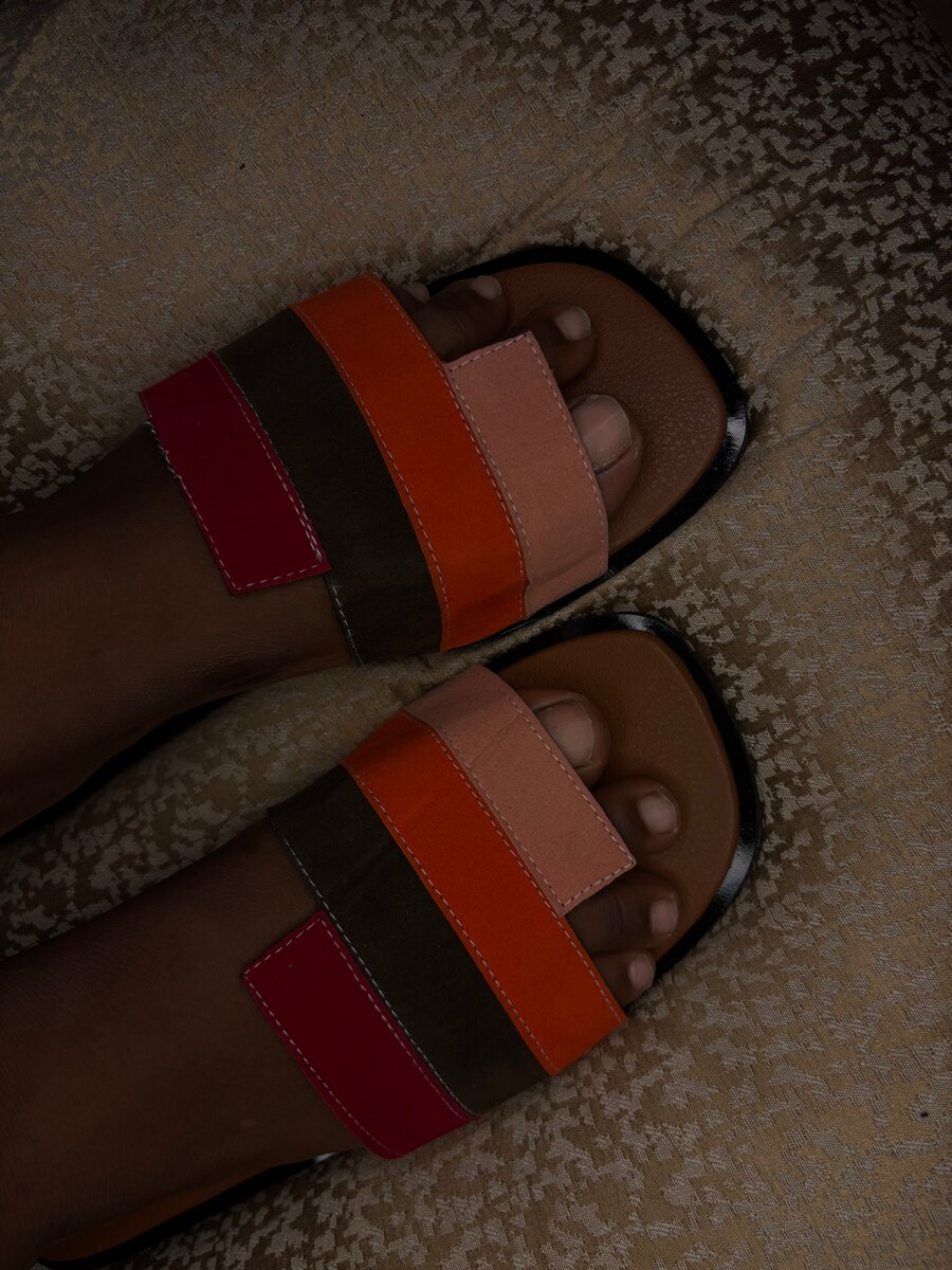 Sandales colorées en cuir