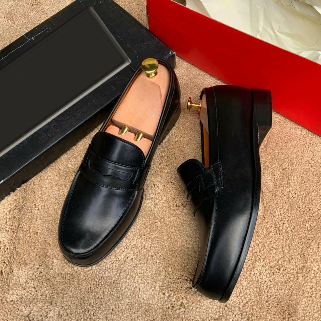 Mocassins élégants en cuir noir