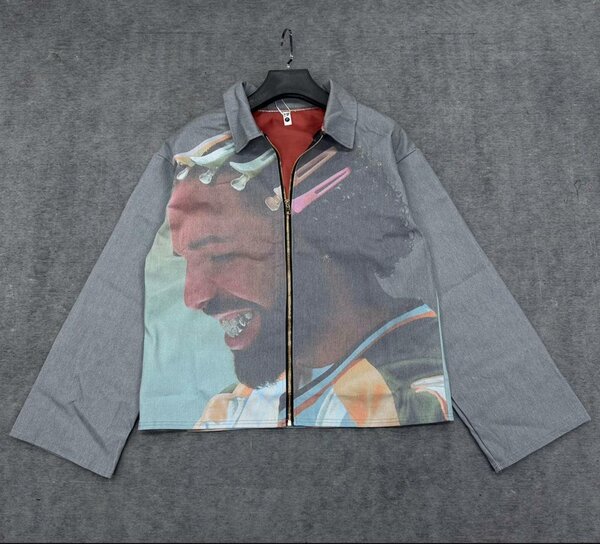 Veste grise avec impression
