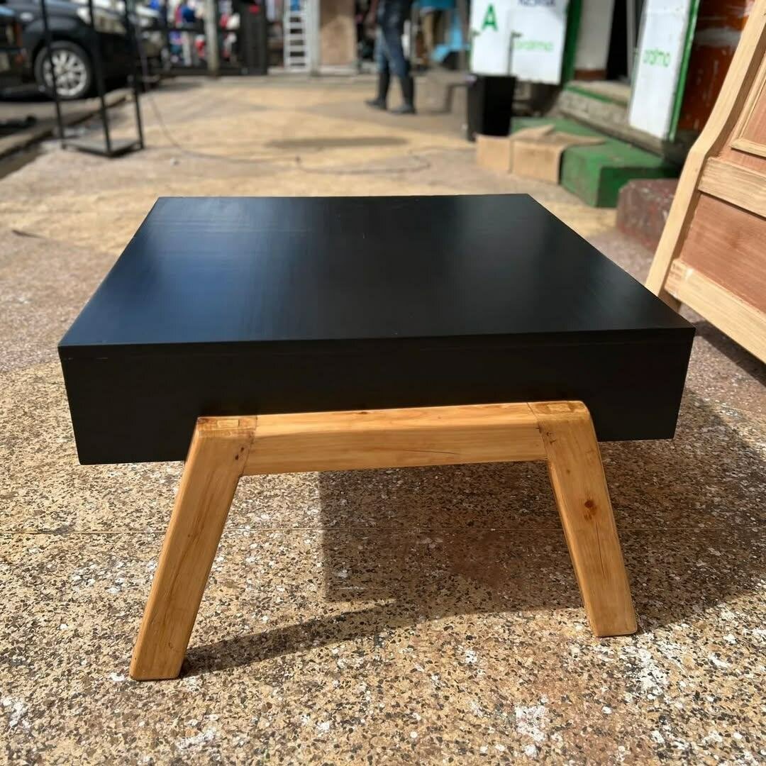 Minimalist Coffee table
