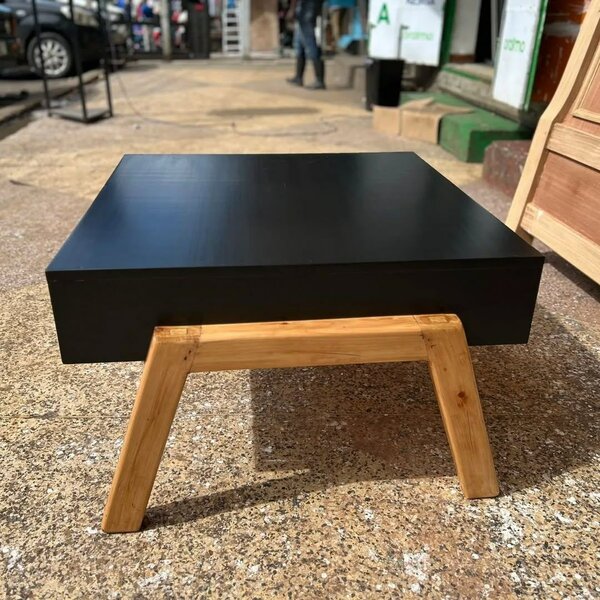 Minimalist Coffee table