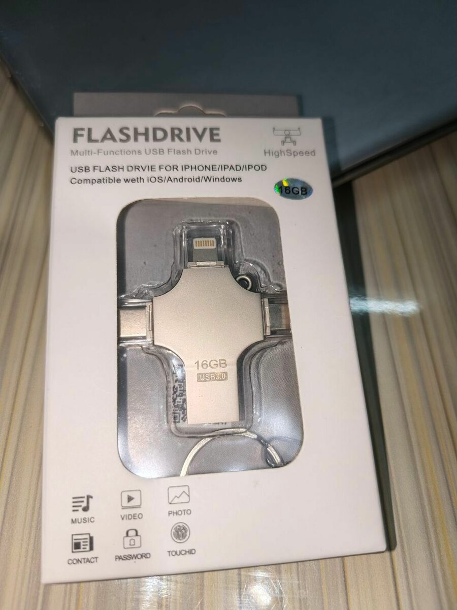Clé USB 4-en-1 16GB