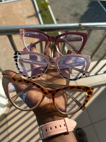 Heavenly frame available