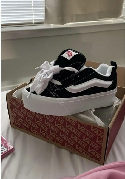 OLD SCHOOL VANS