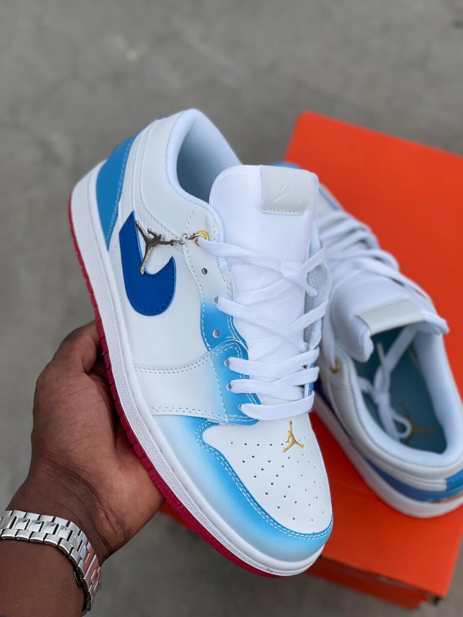 Nike Air Jordan Low Bleue