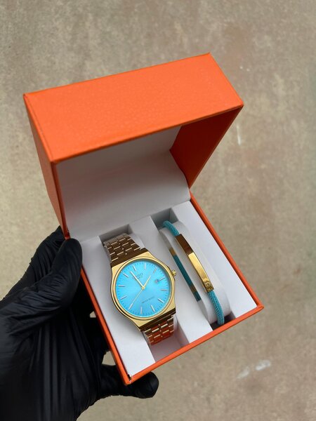 Montre élégante avec bracelet