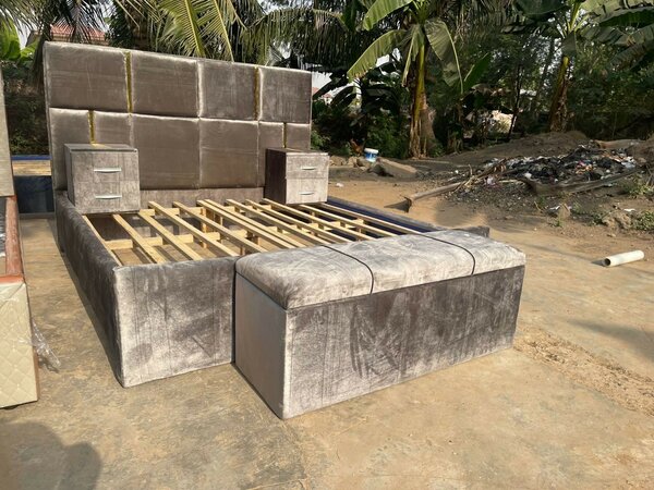 Royal queen size with two side cabinet and ottoman