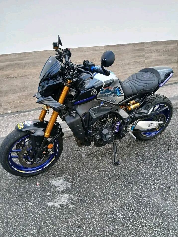 Moto Yamaha MT-09 Performante